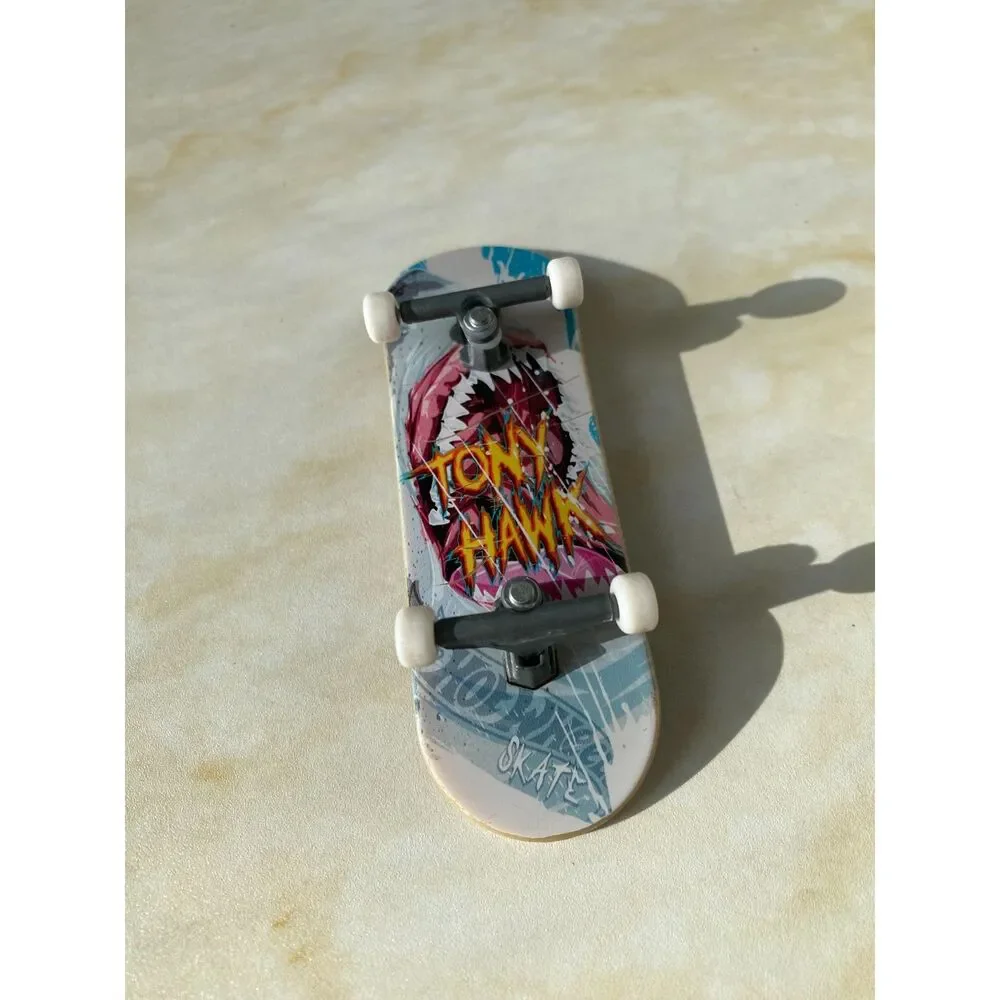 Tony Hawk Hot Wheels black Skateboard